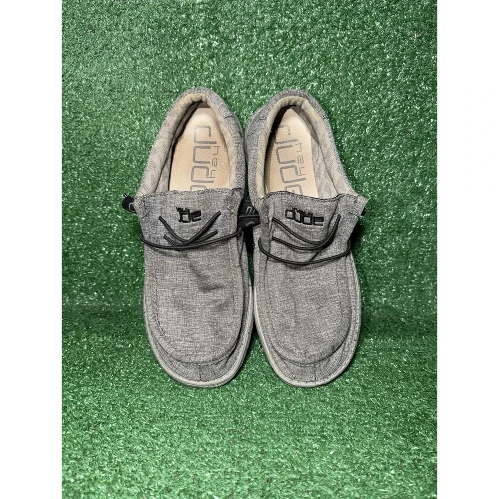 Hey Dude Wally Men Size 10 Grey Slip On Lightweight Shoe Comfort Sneaker